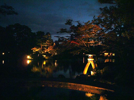 �J�f���U�̎ʐ^(2)�i/gazo512/gazo011110/ken-kotoji-night168.jpg�j