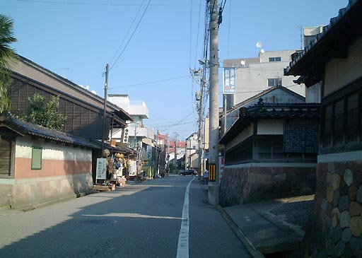 ������(�E�Ҏ�)�̎ʐ^(4)�i/gazo512/gazo011123/myoryuji033.jpg�j