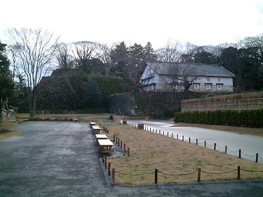 �ߊۑq�ɂ̎ʐ^(3)�i/gazo512/gazo011223/jo-tsurumaru085.jpg�j