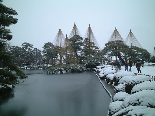 ���菼�̎ʐ^(4)�i/gazo512/gazo020106/ken-karasakimatsu-snow037.jpg�j