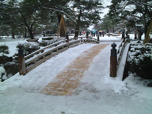 �̎ʐ^(2)�i/gazo512/gazo020106/ken-tatsumiyosui-snow008.jpg�j