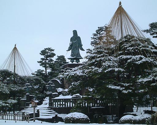 ���{�������E�����L�O�̕W�E�ΐ쌧�펀�s����̎ʐ^(5)�i/gazo512/gazo020106/ken-yamatozo010.jpg�j