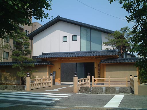 �O�c�y����Ǝ����ق̎ʐ^(2)�i/gazo512/gazo020608/tosanokami028.jpg�j