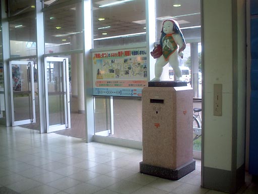 �i�q�����{�E����w�̎ʐ^(3)�i/gazo512/gazo020922/jr-station321.jpg�j