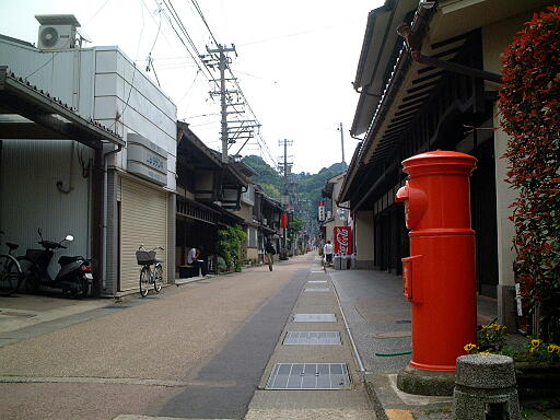 �Ђ��������x�e�ق̎ʐ^(7)�i/gazo512/gazo040606/higashichaya-kyukeikan9046.jpg�j