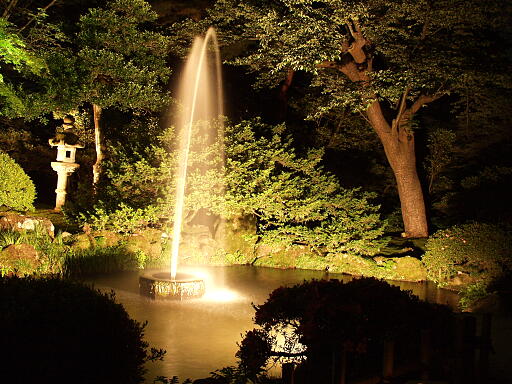 �̎ʐ^(1)�i/gazo512/gazo040613/ken-funsui-night0228.jpg�j