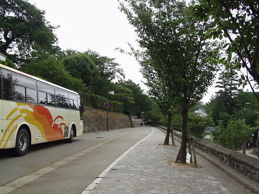 �����������̎ʐ^(2)�i/gazo512/gazo040703/ken-gate-kamisaka7030446.jpg�j