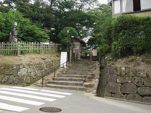�����������̎ʐ^(4)�i/gazo512/gazo040703/ken-gate-kamisaka7030448.jpg�j