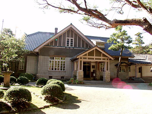 ���Z���L��x�e�ق̎ʐ^(3)�i/gazo512/gazo041123/hirosaka-kyukeikanB231504.jpg�j
