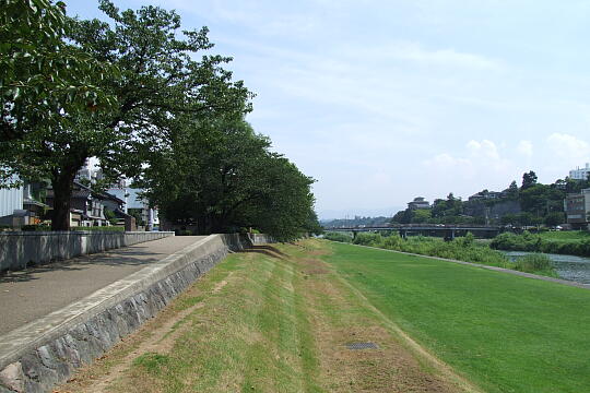 �����Ґ���̎ʐ^(6)�i/guide/gazo540/g090818/saisei-hiDSCF8847.JPG�j