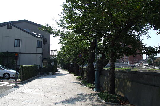 �H���̓��̎ʐ^(2)�i/guide/gazo540/g090818/shuseinomichiDSCF7861.JPG�j