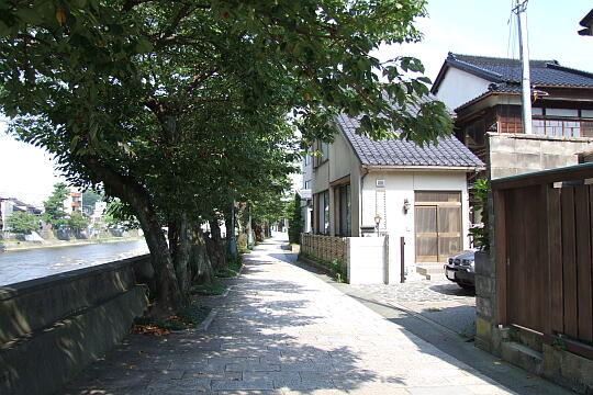 �H���̓��̎ʐ^(3)�i/guide/gazo540/g090818/shuseinomichiDSCF7881.JPG�j