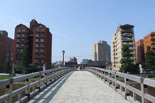 �~�m���̎ʐ^(2)�i/guide/gazo540/g090818/umenohashiDSCF7878.JPG�j